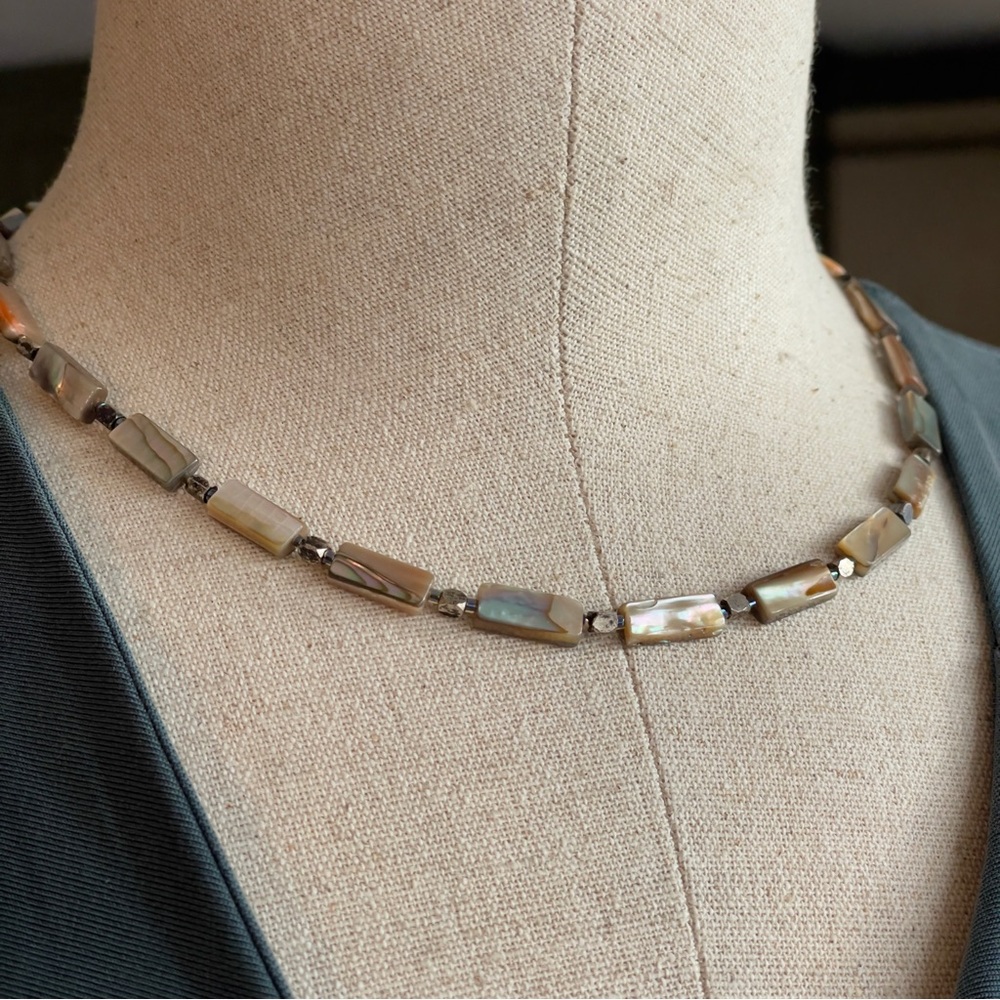 Vintage Artisan 18” Abalone & Bone Shell Necklace w/ Botanical Silver Clasp 🐚 - Picture 3 of 14